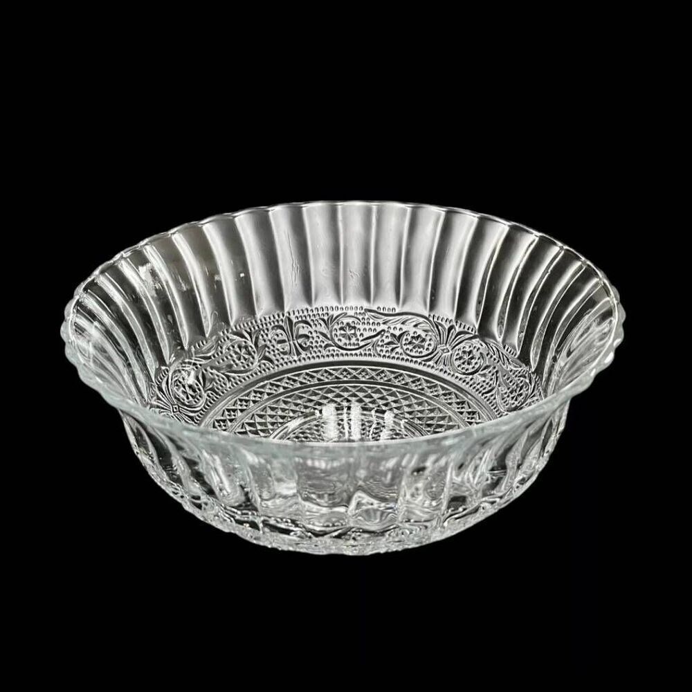 Vintage Crystal Clear Industries Trellis Serving  Bowl Clear Glass 7 1/2”